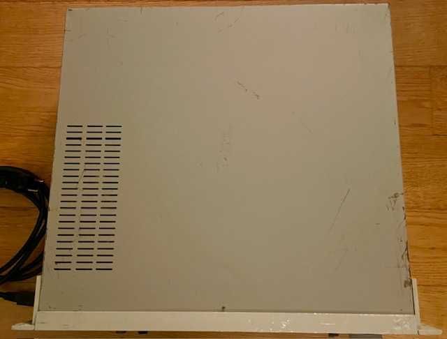 Akai S900 - Gotek, dobry wyświetlacz, uszy