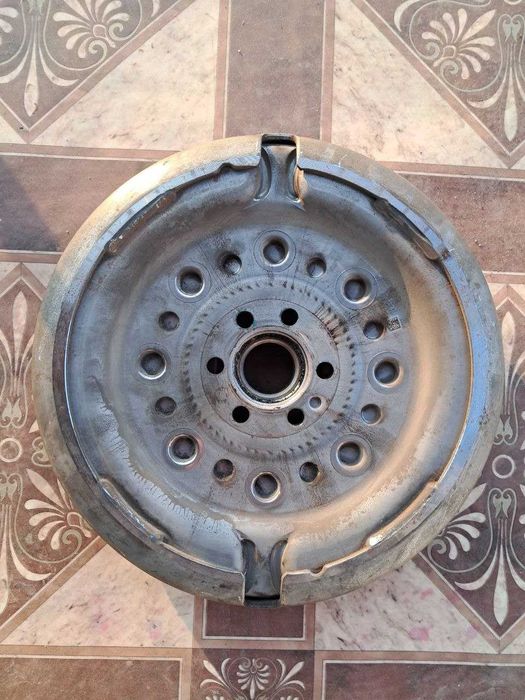 Двомасовий маховик SACHS Passat B6, B7, Caddy 1.6 TDI