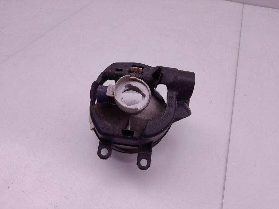 Farol nevoeiro frente esquerdo TOYOTA Auris Touring Sports (_E18_)