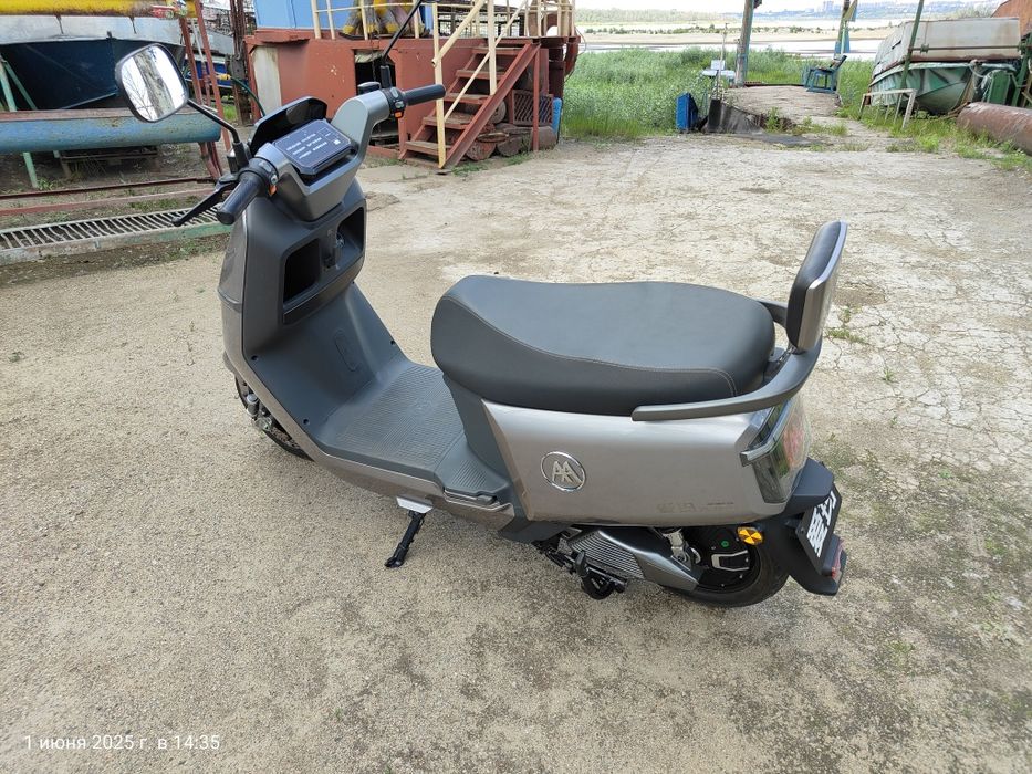 Електроскутер Aima A700