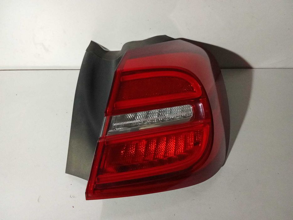 FAROLIM LADO DIREITO [LED] MERCEDES GLA 2015
