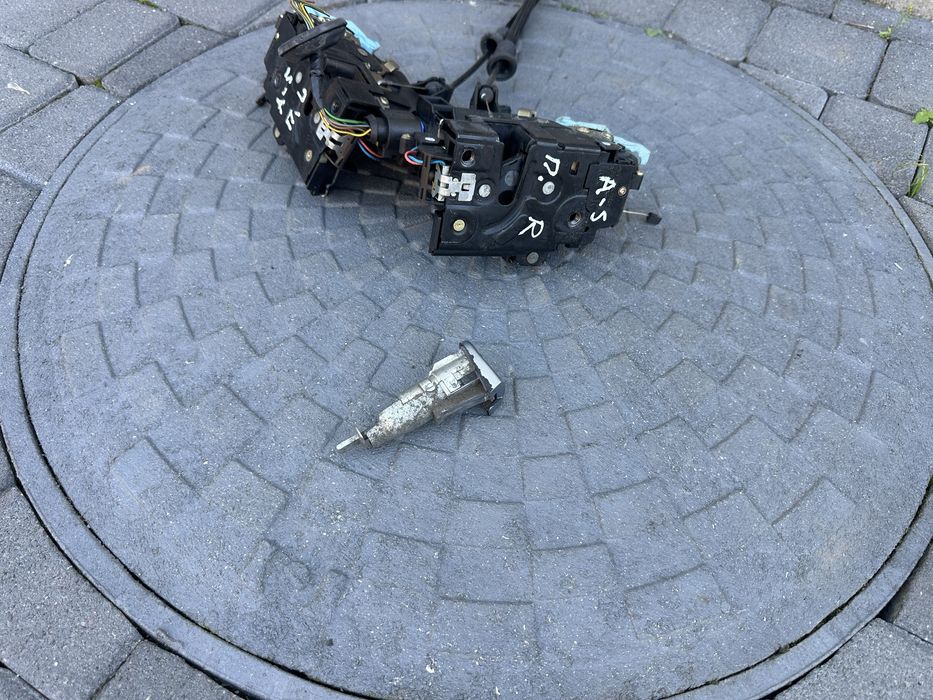 Замки Перед Октавія  А-5 Oktavia A-5 Golf5 Tovran