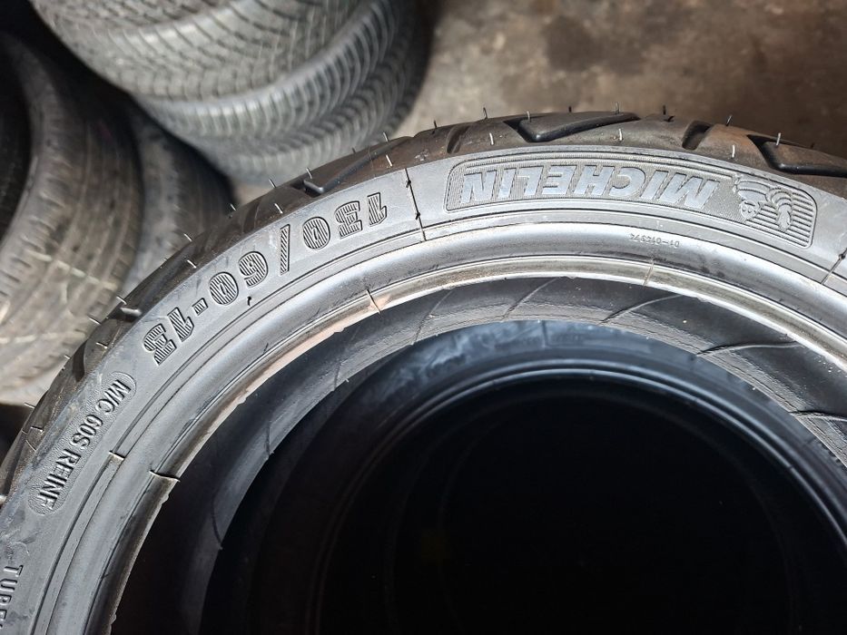 Мотошини 130 60 13 Michelin city grip 2, нова