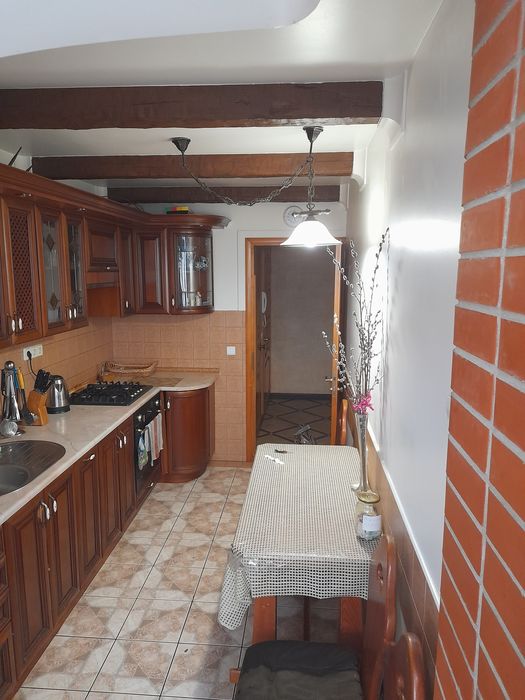 Здам 3 кiмн квартиру в центрi по вул С Бандери 44,Стрий