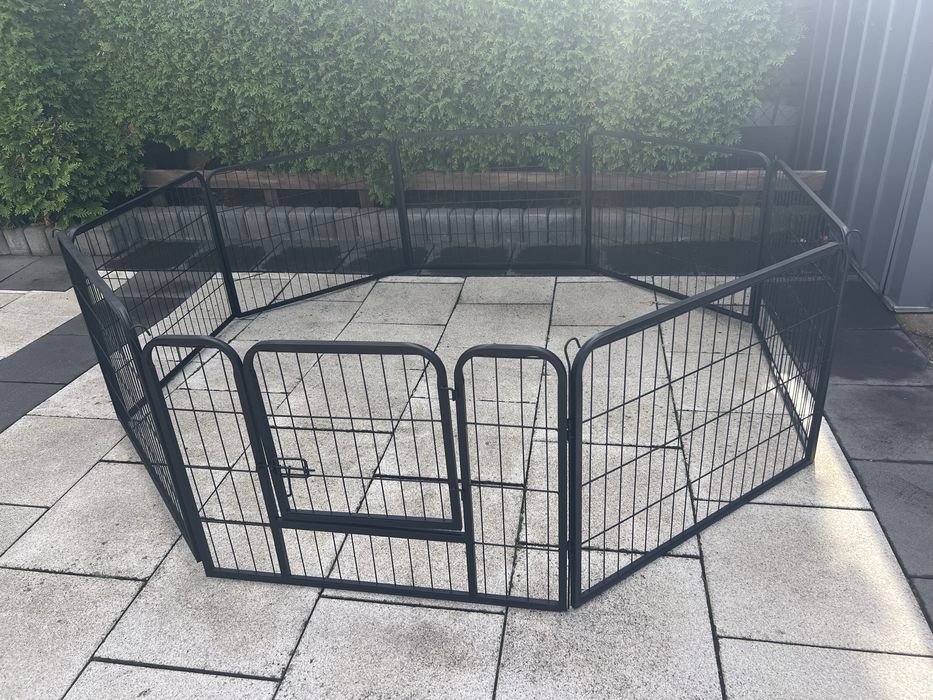 Вольер, загон, манеж для животных