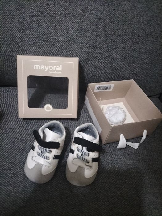 Sapato bebé Mayoral novos