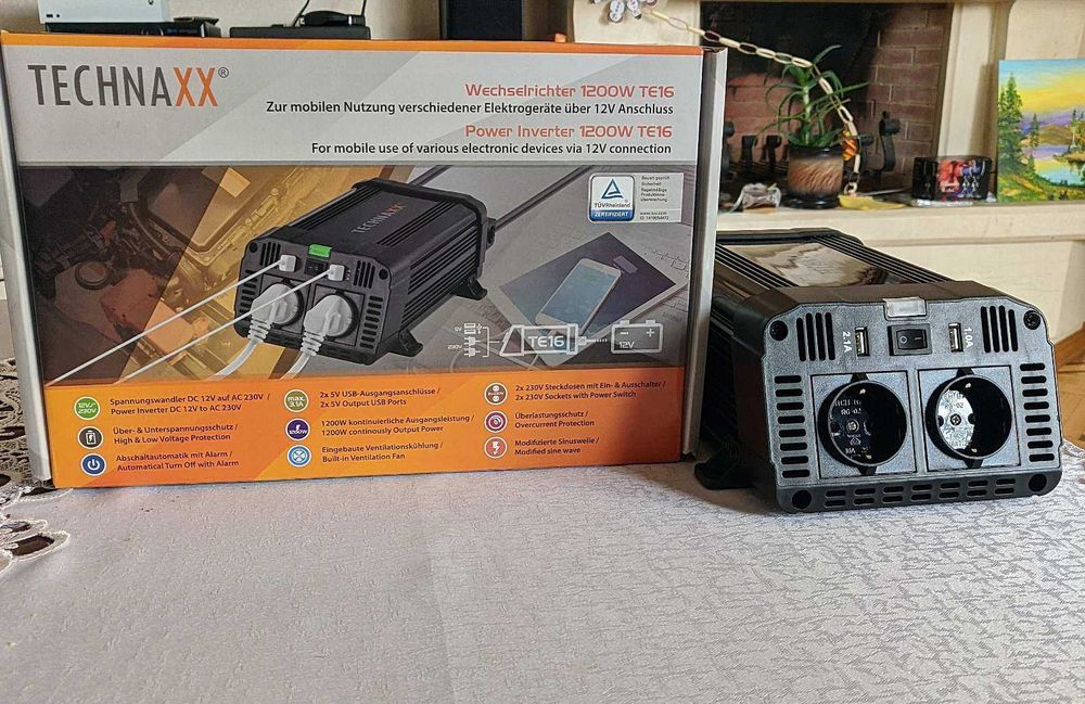 Інвертор автомобільний TECHNAXX TE16 power inverter 1200W