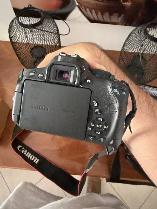 Maquina fotografica Canon 600D