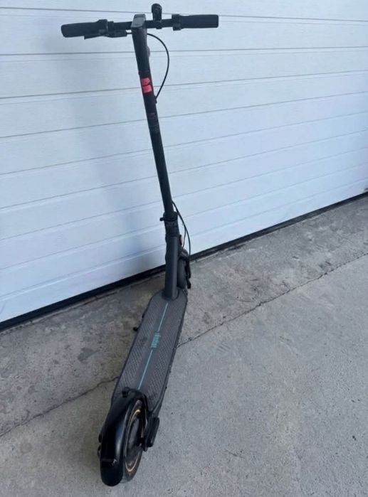 Електросамокат Segway Ninebot