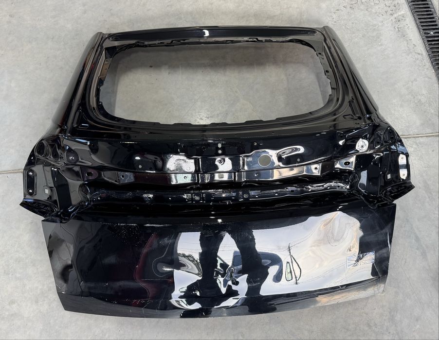 Tesla Model Y Juniper кришка багажника
