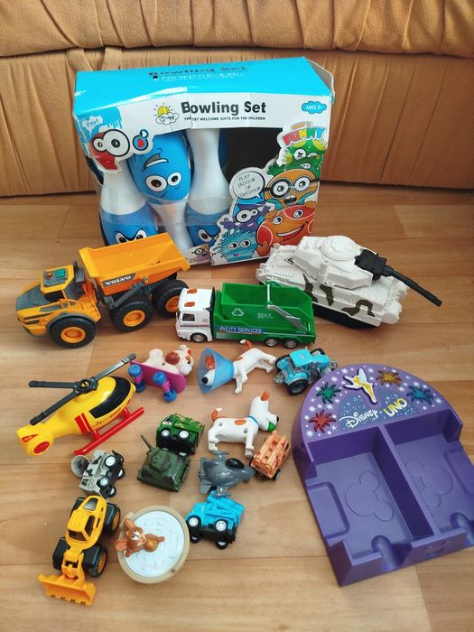 Лоти іграшок по 200 грн