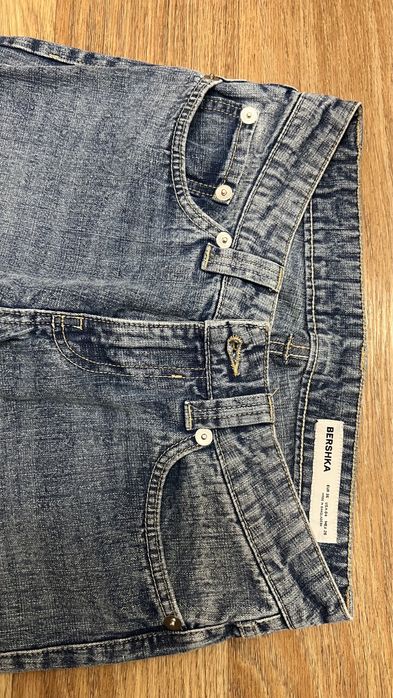 Нові джинси Bershka