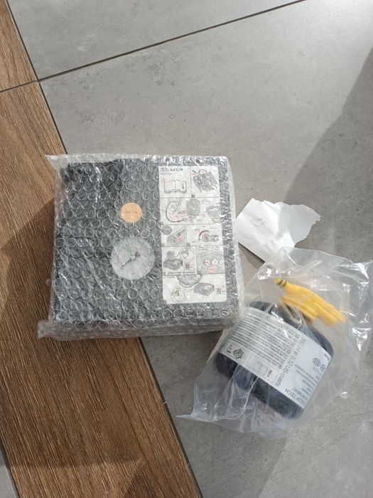 Zestaw pomocowy naprawczy pompowania kół KIA Xceed 2024