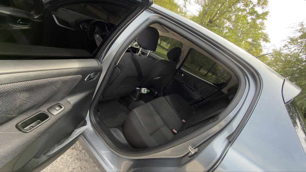 Peugeot 207 2008 року