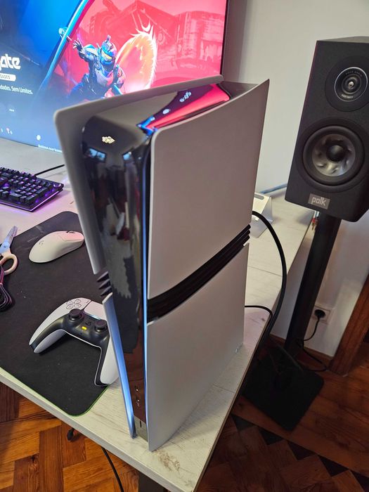 Playstation 5 Pro 2 TB + EA Sports FC 26 c/3 anos garantia