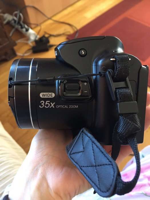 Samsung WB2100 - 16.3MP - 35x Optical Zoom