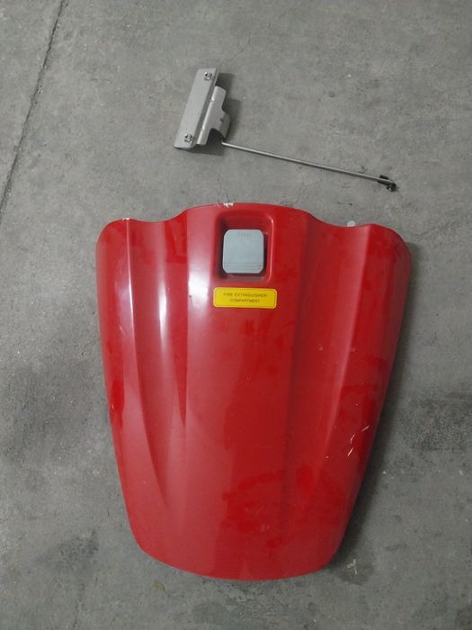 Tampa dos arrumos de Kawasaki ZXI