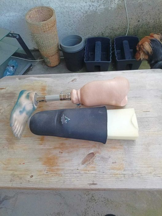 Proteza prawej nogi Otto Brock