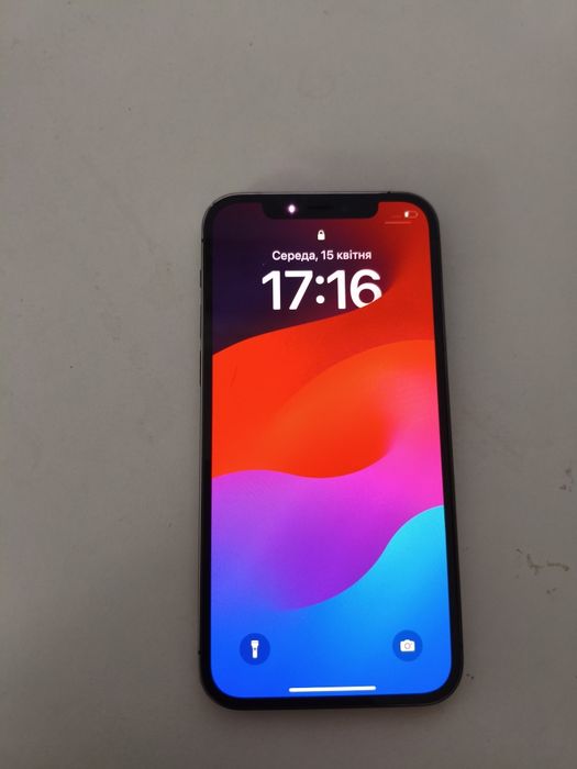 Iphone 12 pro   lock