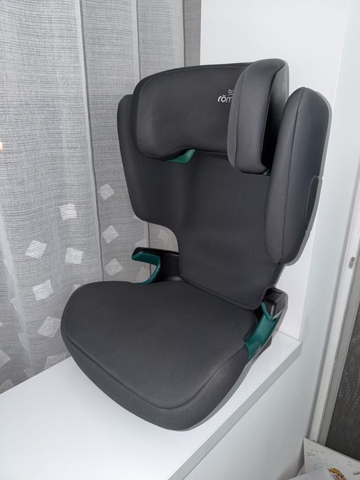 ПрОдАм АвТоКрІсЛо - бустер Britax Römer Kidfix Стан ідеал.