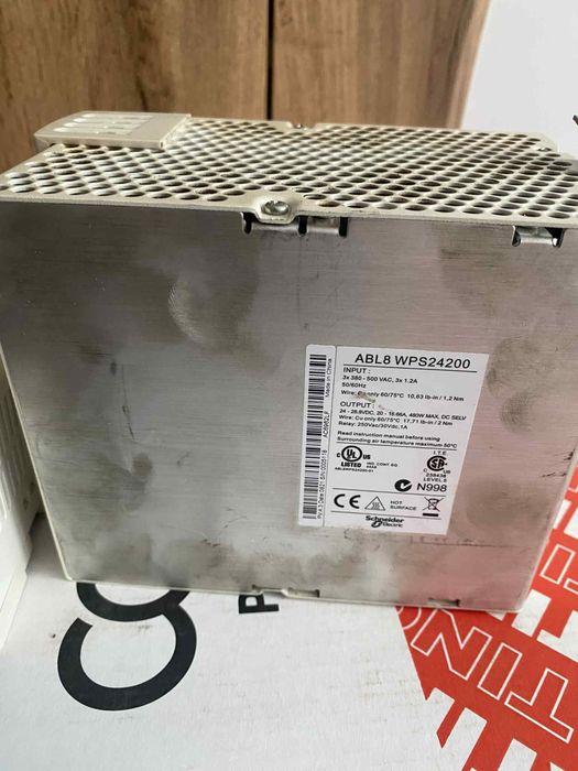 Zasilacz impulsowy na szynę dr-4524 Siemens Logo abl8wps24200