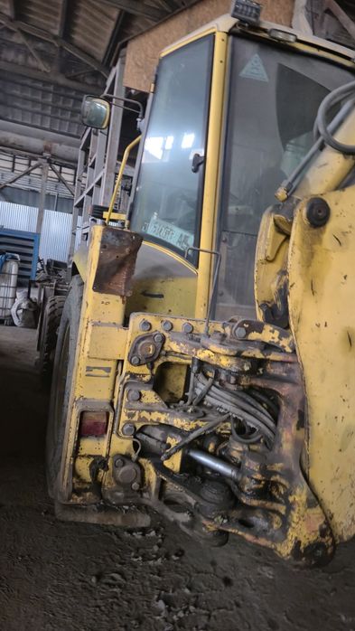 Продам Komatsu wb-97r2