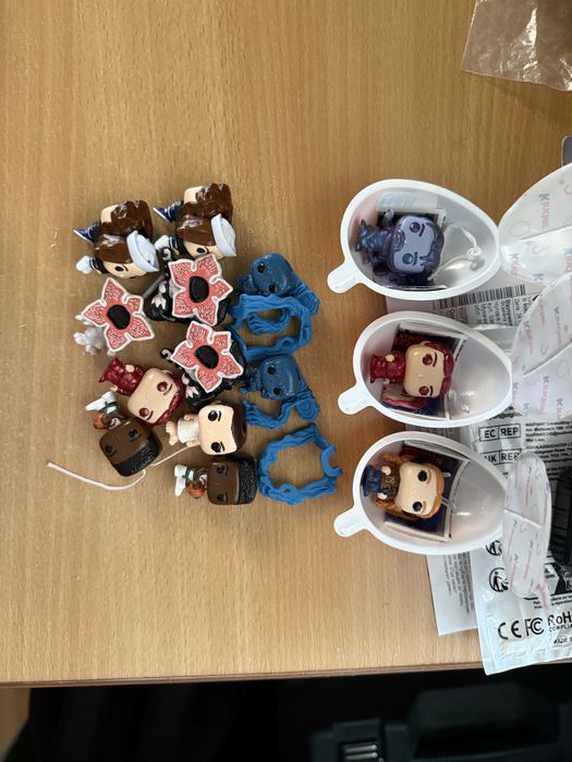 Фігурки дивні дива кіндер