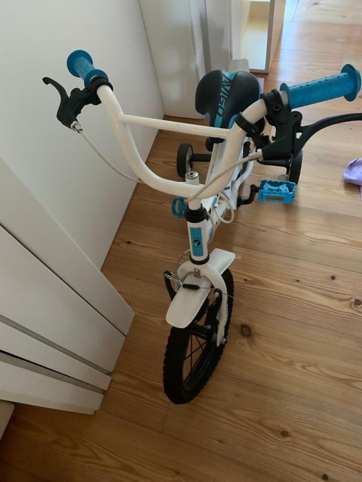 Bicicleta Infantil Azul e Branca com Rodinhas | Bom Estado
