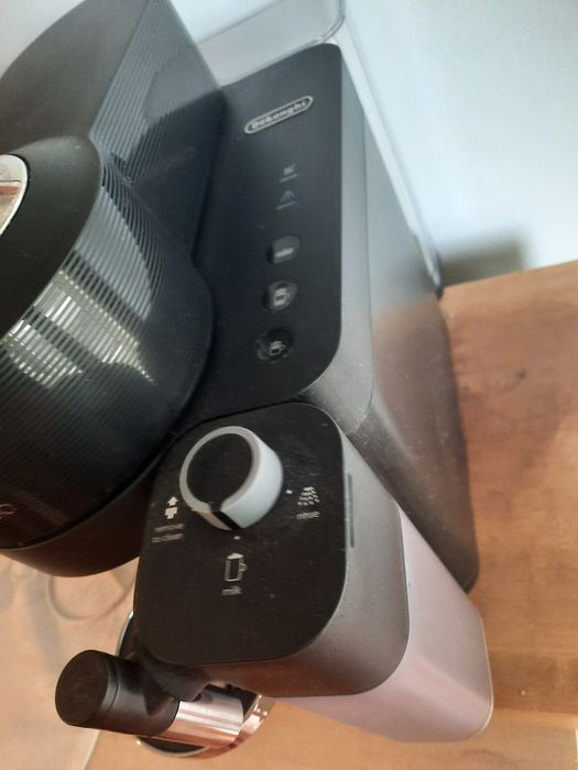 Maquina de Café Nespresso gran Lattissima