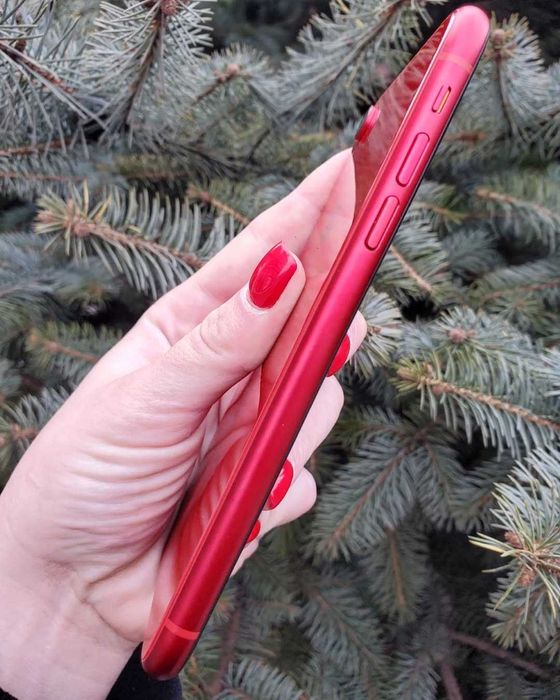 iPhone XR Product RED 97% батарея