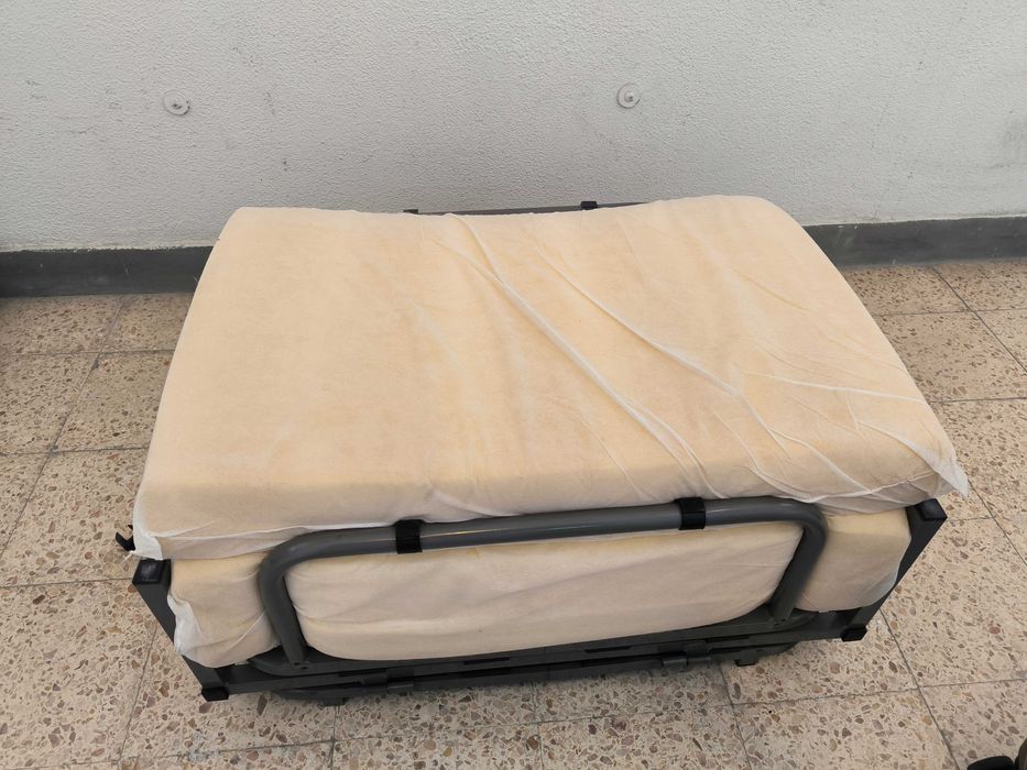Cama de solteiro dobrável, convertível em puff
