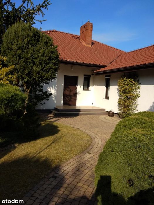 Dom Wolnostojący Z Pięknym Ogrodem | Gotowy | Jeszkowice