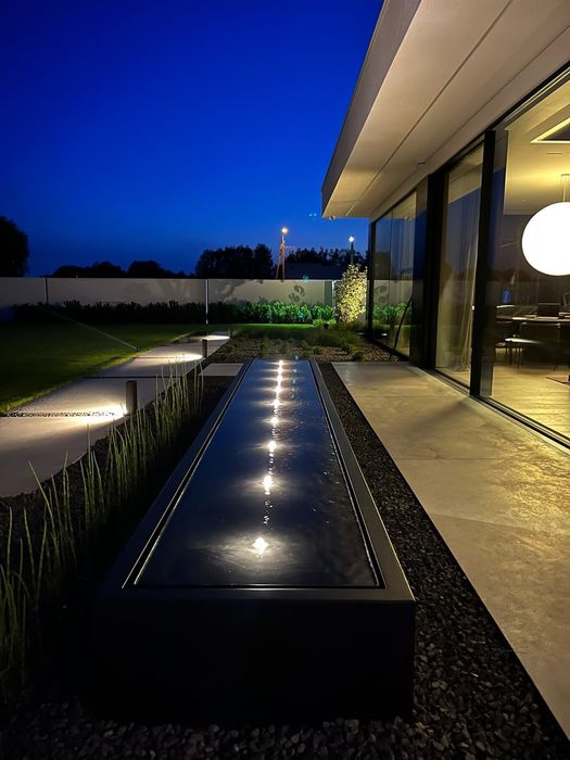 Stół wodny z LED – nowoczesna fontanna do ogrodu i na taras