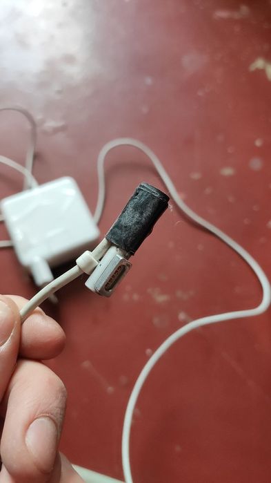 Блок питания для MacBook