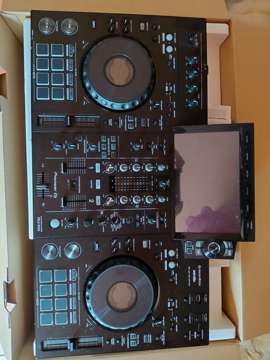 Mesa de mistura  Pioneer DJ    XDJ-RX3