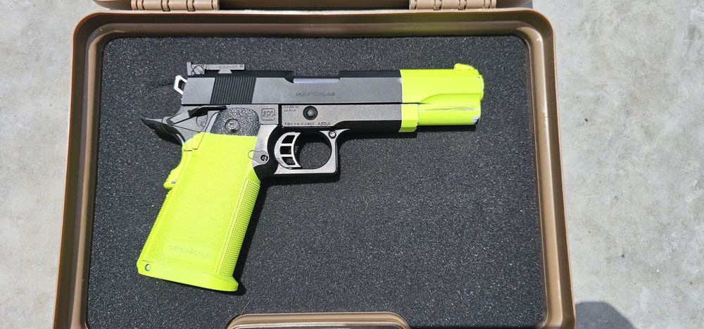 Tokyo Marui Hi-Capa 5.1 Government Gas Blowback Pistol  junto com  Tokyo Marui Carregador Hi-Capa 5.1 31RDS Magazine