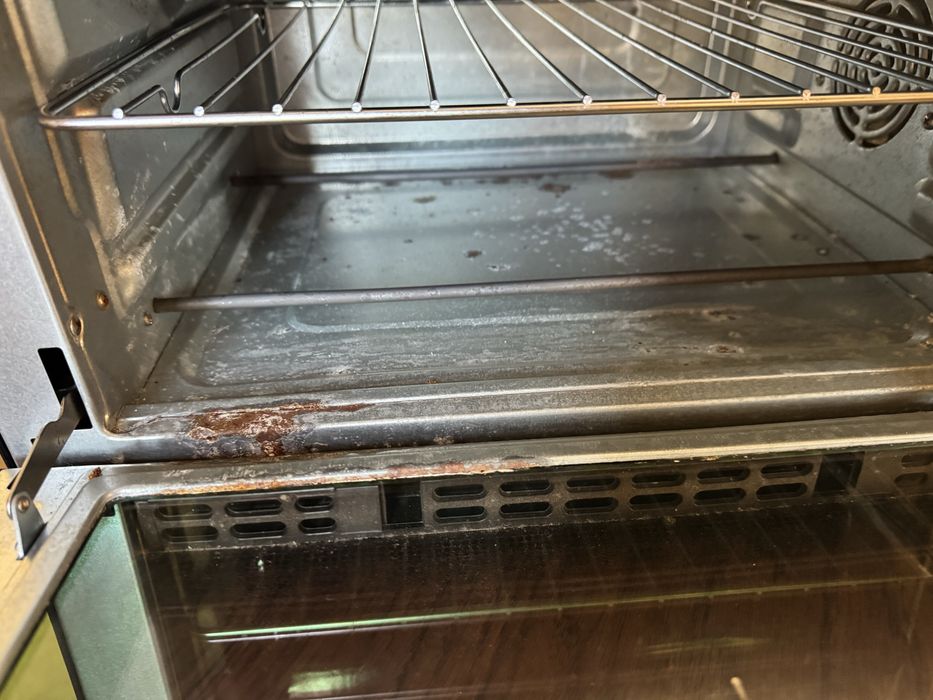 Forno pequeno da marca Flama