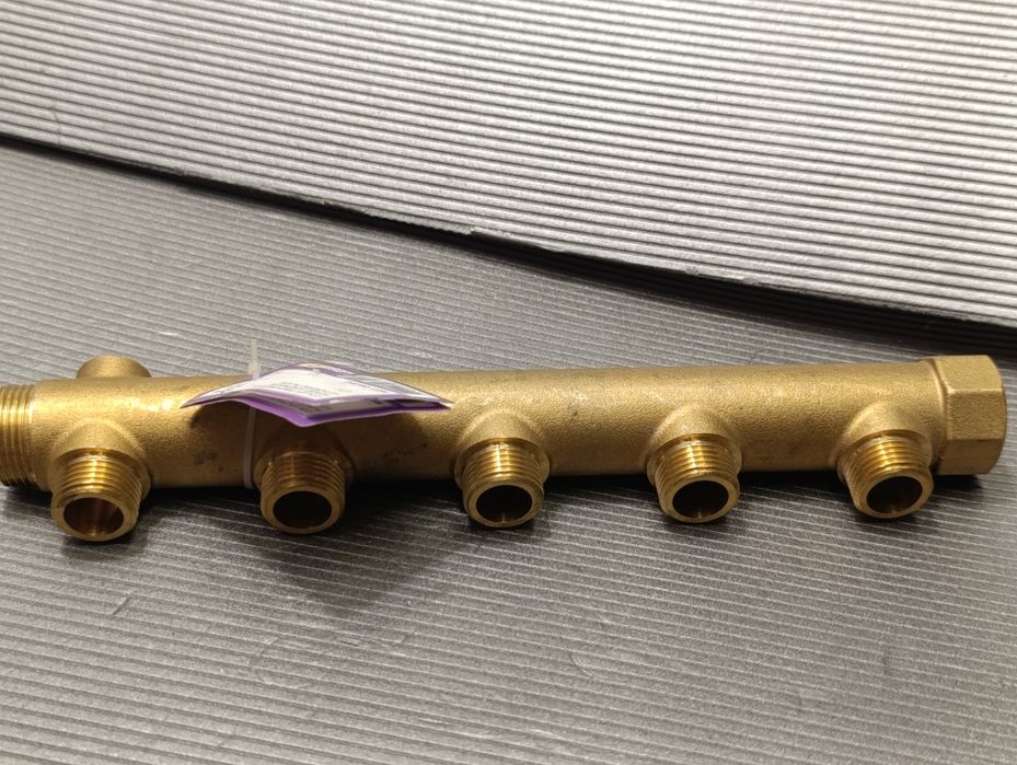 Rozdzielacz c.o kolektor do wody hydrauliki 3/4 1/2