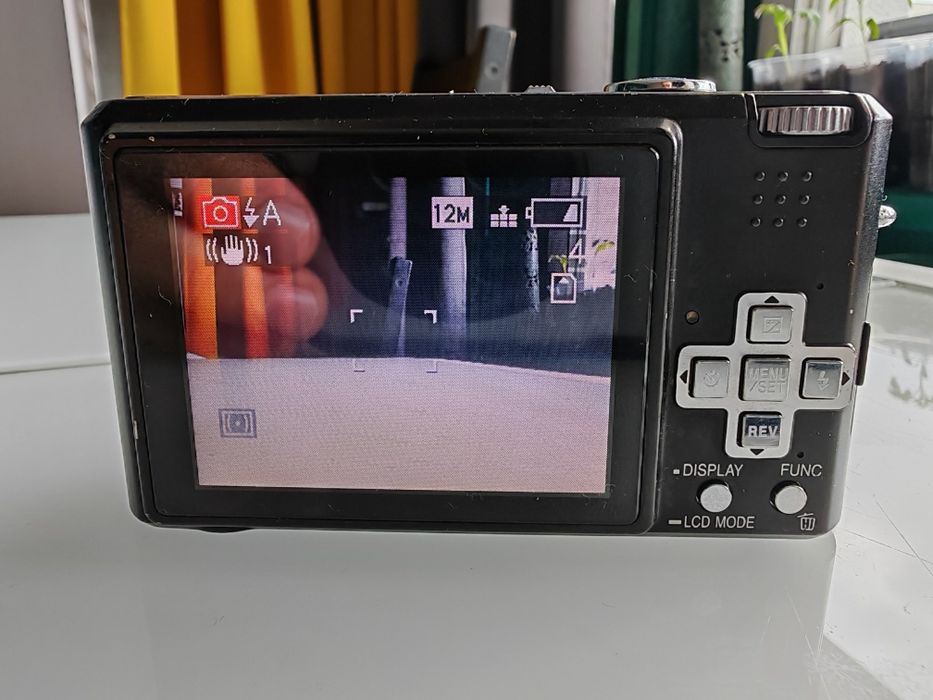 Panasonic DMC-FX100 aparat