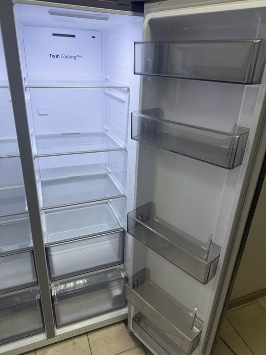 Холодильник Samsung Side-by-Side 640 литров