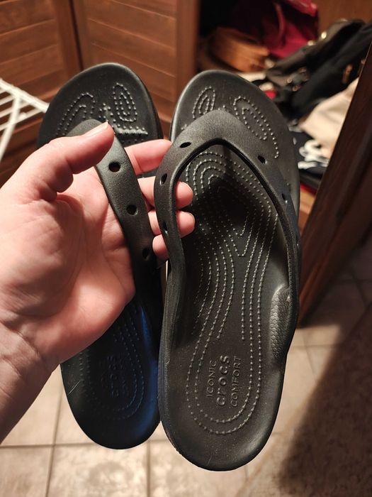 Japoński Crocs damskie do sprzedania