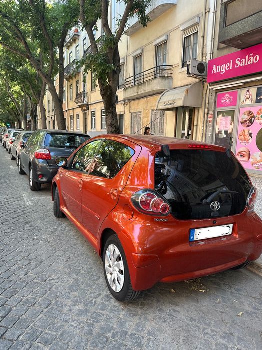 Vendo Toyota Aygo 1.0 VVT-i (2013) - 5 Portas com Ecrã Tátil