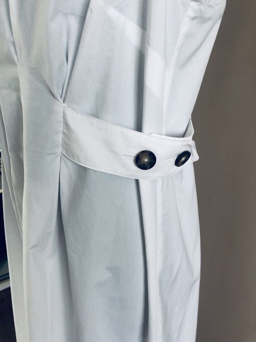 Długa biała sukienka