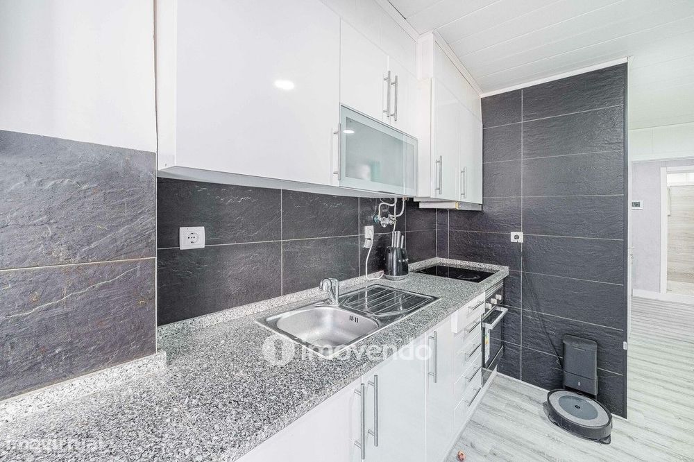 Apartamento T1+1, com logradouro grande, em Odivelas