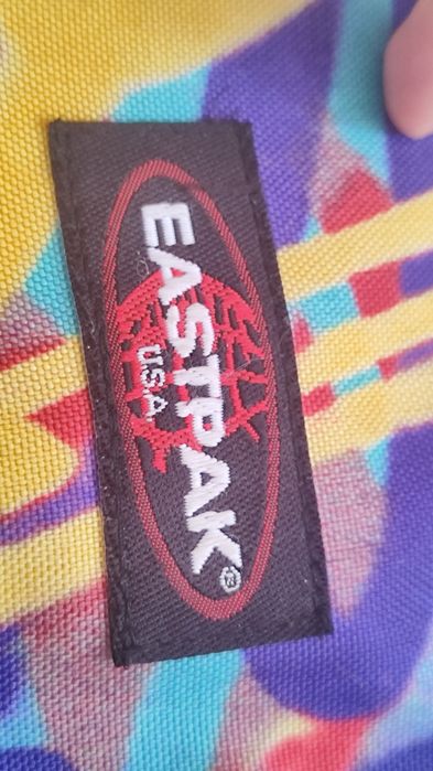 Сумка через плече Eastpak