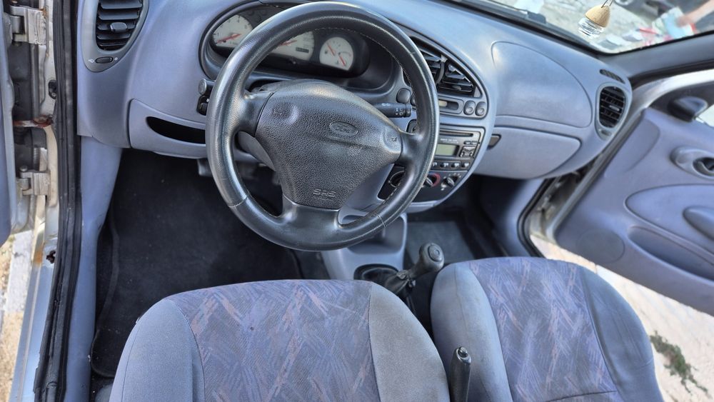 Vendo ford fiesta5121357217543168010