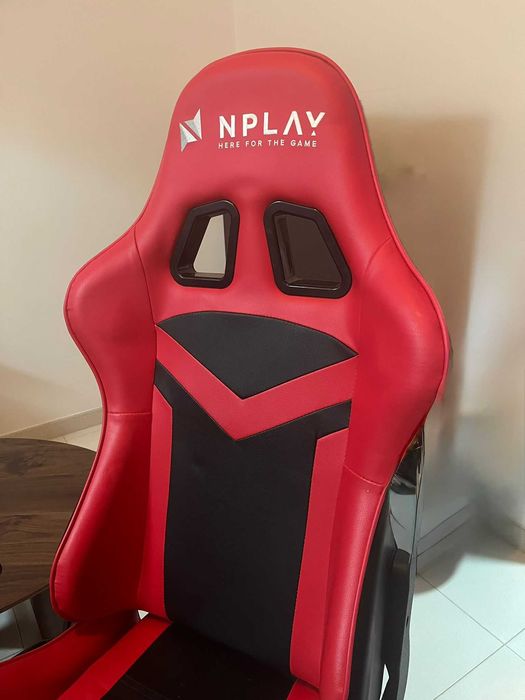 Cadeira escritório/gaming NPlay c/ almofadas de suporte