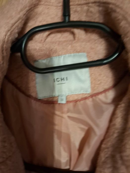 Piękny bukla płaszcz Ichi rozmiar M