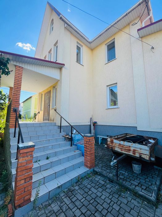 Продаж капітального двоповерхового  цегляного  будинку в м. Біла Церква р-н Заріччя