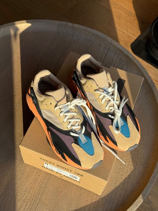 NOWE Yeezy 700 Enflame Amber – EU 42